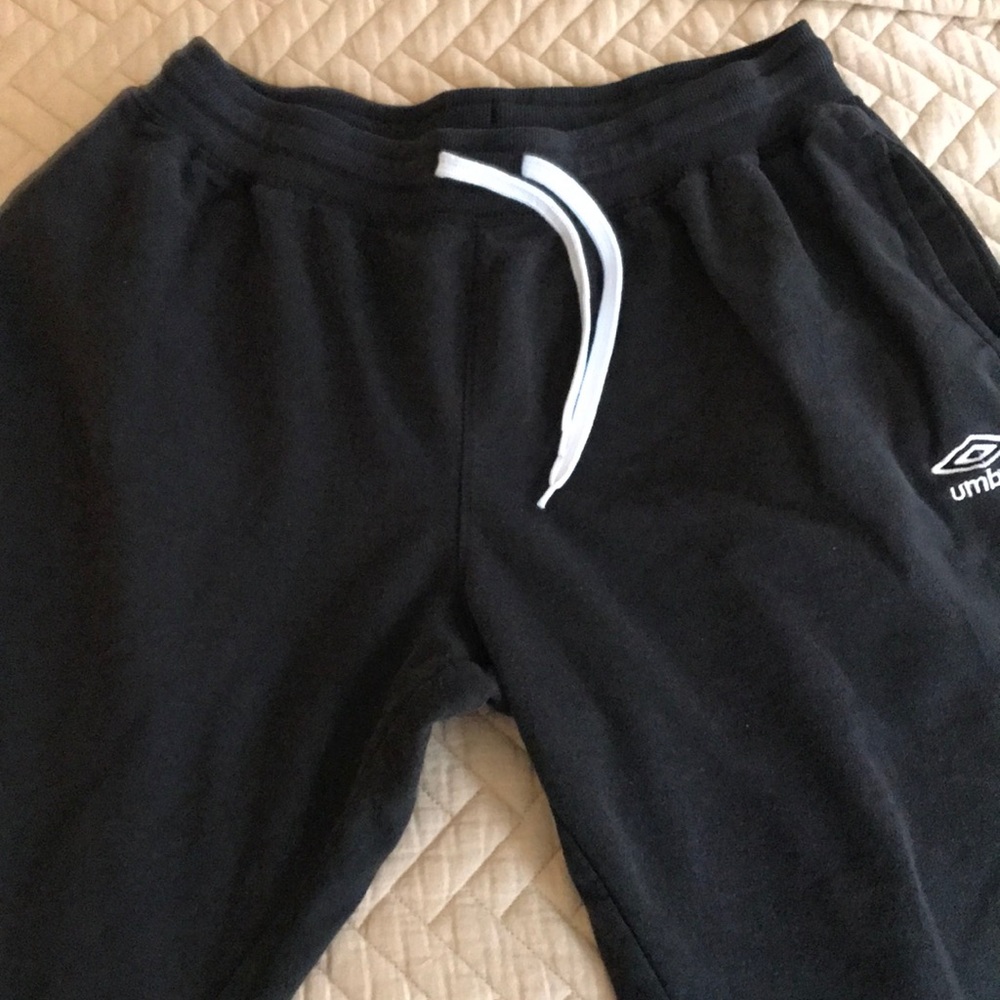 Umbro Black Sweatpants with White Drawstring size large
Mens